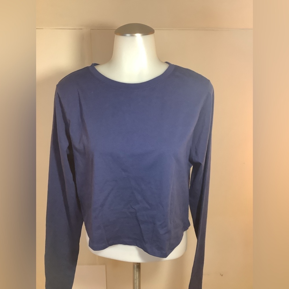 3X Navy long sleeve crop top soft lightweight tee shirt material. - Picture 8 of 11